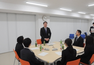 市長と秀明大学学生との意見交換会の画像1