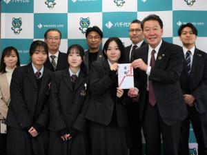 MIRAI KOMINKA for school 第３期プロジェクト結果報告会・寄贈式の写真