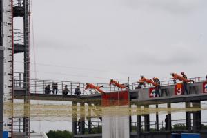 ロープブリッジ渡過