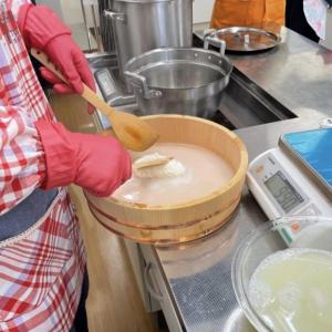 酪農家と作るチーズとピザ