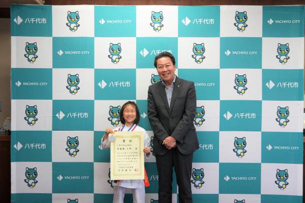 市長と上野葵選手