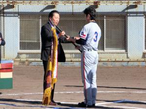 秋季市民野球大会閉会式の写真