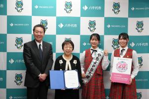 八千代市少年少女合唱団やちよPR大使任命式の写真