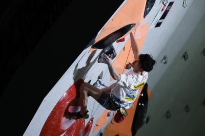 安楽選手競技中の写真