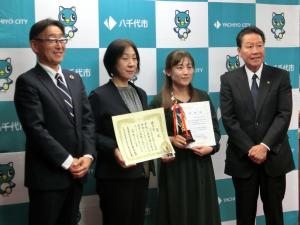 表敬訪問村上小学校