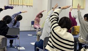 講師