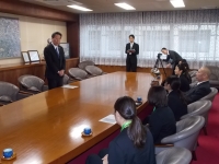 表敬訪問(秀明大学女子水球部)の画像