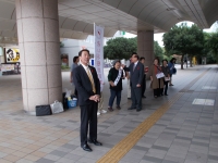 赤い羽根駅頭募金運動の画像