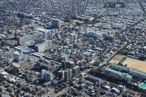 東葉高速線から京成線へのターミナル勝田台駅 の画像