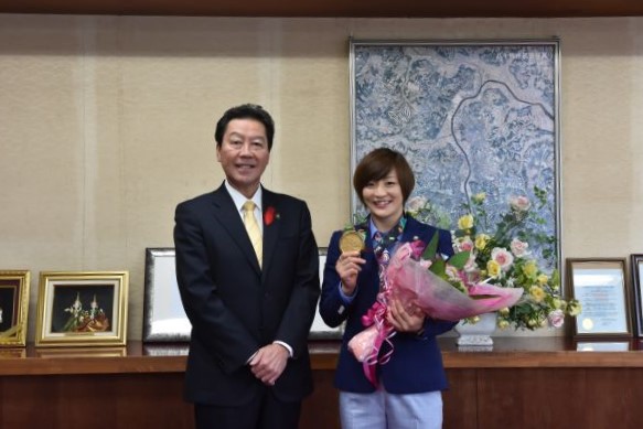 角田選手表敬訪問様子