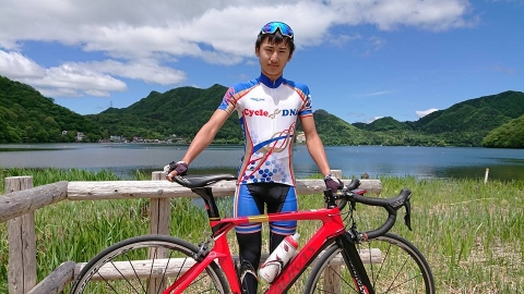 練習の合間の藤本怜選手