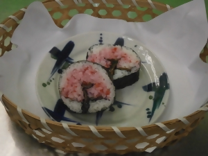 桜の太巻き寿司