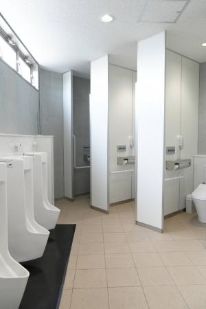 男子トイレ